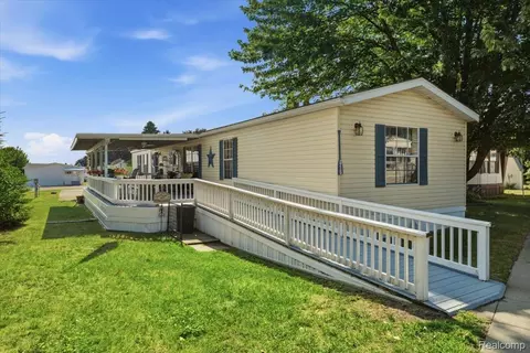 616 Barefoot Ln, Sanilac, MI 48469