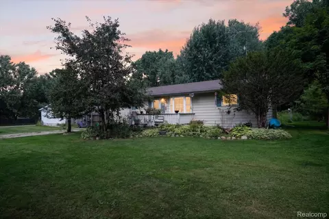 1927 New Rochelle Dr, Elba, MI 48446