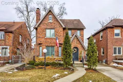 17205 Santa Barbara Dr, Detroit, MI 48221