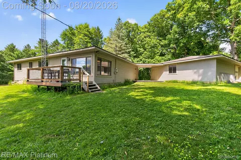 Exterior - 2456 Chilson Rd, Genoa, MI 48843 photo 4 of 8