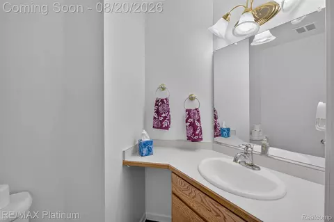 Bath - 2456 Chilson Rd, Genoa, MI 48843 photo 1 of 3