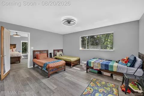 Bedroom - 2456 Chilson Rd, Genoa, MI 48843 photo 2 of 2