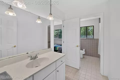 Bath - 2456 Chilson Rd, Genoa, MI 48843 photo 3 of 3