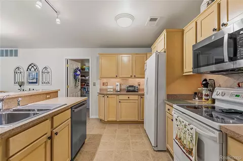 Kitchen - 45623 Gable Dr, Macomb, MI 48044 photo 3 of 3