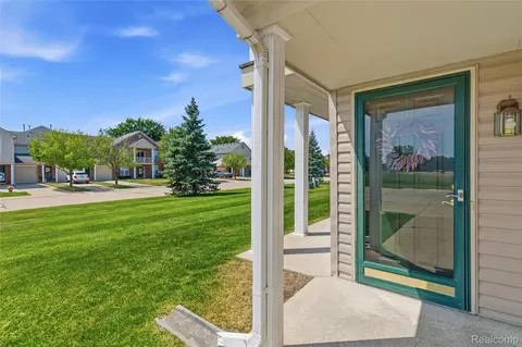 Exterior - 45623 Gable Dr, Macomb, MI 48044 photo 2 of 4