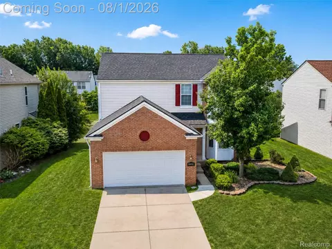 9992 W Avondale Cir, Superior, MI 48198