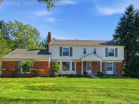 1609 Cider Mill Rd, Bloomfield Hills, MI 48302