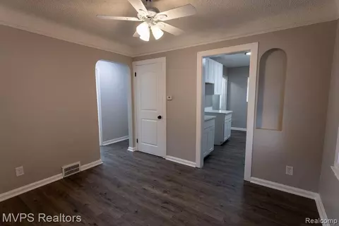 Entry Way - 21737 Mccormick St, Grosse Pointe, MI 48236 photo 3 of 3