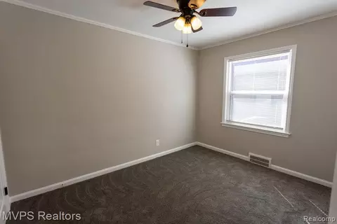 Bedroom - 21737 Mccormick St, Grosse Pointe, MI 48236 photo 2 of 3