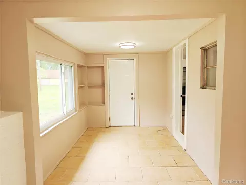 Exterior - 6270 Hunt St, Romulus, MI 48174 photo 1 of 2