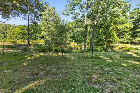 000 Gillette, Flushing, MI 48433 photo 16
