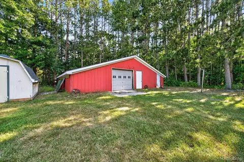 000 Gillette, Flushing, MI 48433 photo 9
