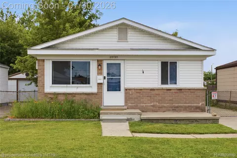 20190 Vermander Ave, Clinton Township, MI 48035