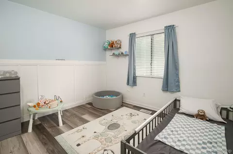 Bedroom - 4792 Broadway St, Commerce, MI 48382 photo 4 of 7