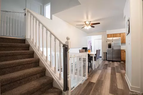 Entry Way - 4792 Broadway St, Commerce, MI 48382 photo 1 of 2