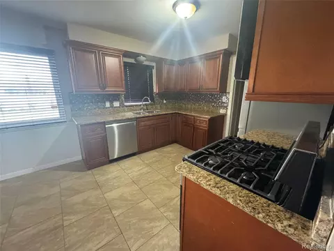 Kitchen - 28653 Gilbert Dr, Warren, MI 48093 photo 3 of 4