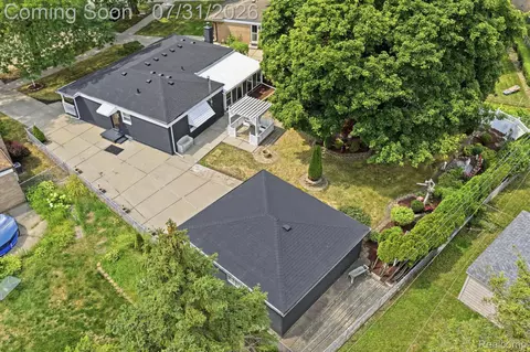 View/Area - 32504 Wareham Dr, Warren, MI 48092 photo 2 of 4