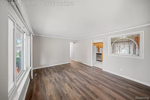 Living - 32504 Wareham Dr, Warren, MI 48092 photo 1 of 5