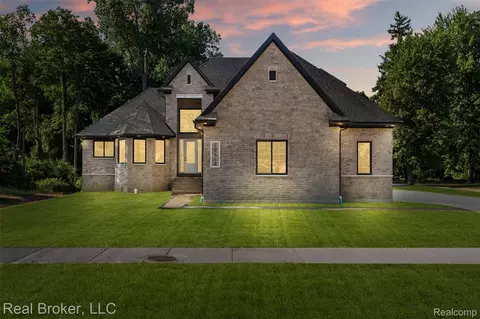 12114 22 Mile Rd, Shelby Township, MI 48315