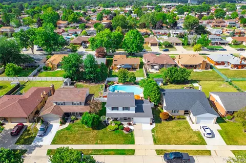 View/Area - 14246 Williamsburg Dr, Riverview, MI 48193 photo 4 of 6