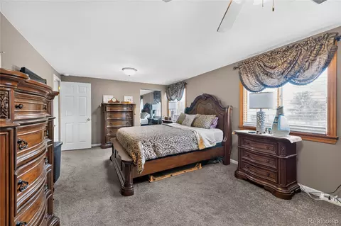 Bedroom - 14246 Williamsburg Dr, Riverview, MI 48193 photo 3 of 5