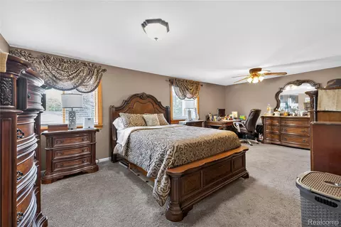 Bedroom - 14246 Williamsburg Dr, Riverview, MI 48193 photo 1 of 5