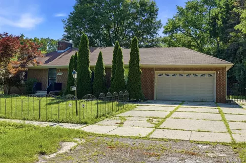 27315 Lathrup Blvd, Lathrup Village, MI 48076