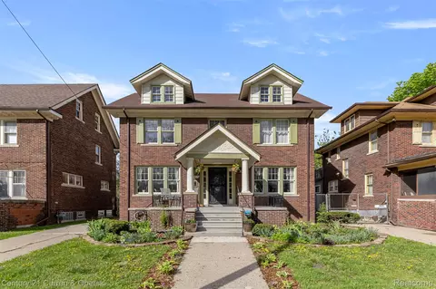 4815 Iroquois St, Detroit, MI 48214