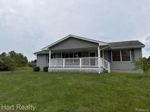 909 W Barnes Rd, Watertown, MI 48435