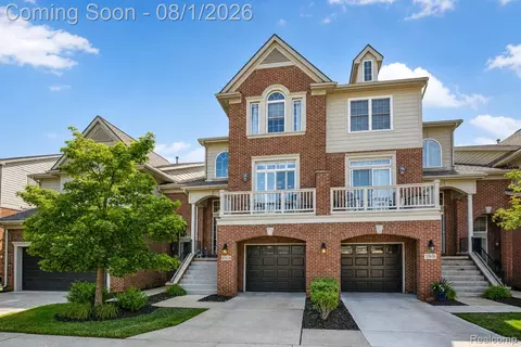 37610 Newburgh Park Cir, Livonia, MI 48152