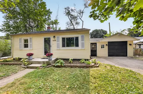 620 Hollis Ave, Ypsilanti, MI 48198