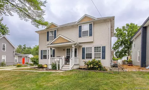 216 W Flint St, Lake Orion, MI 48362