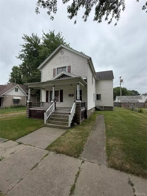 242 N Elizabeth St, Marine City, MI 48039