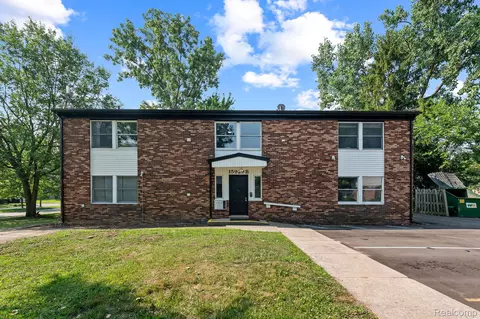 15925 W 11 Mile Rd, Southfield, MI 48076