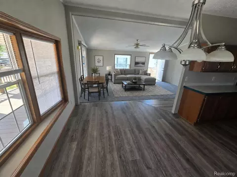 Living - 305 Aspen Ln, Dundee, MI 48131 photo 3 of 3