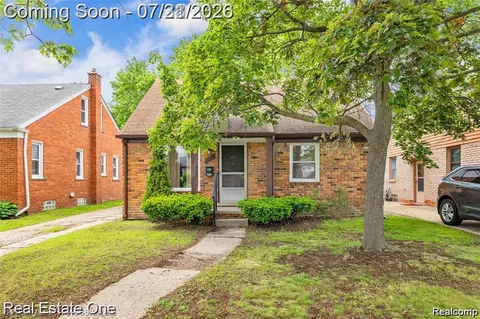 6953 N Vernon St, Dearborn Heights, MI 48127
