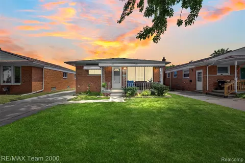 7050 Berwyn St, Dearborn Heights, MI 48127