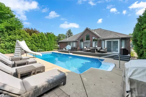 Exterior - 21797 Sabrina Dr, Macomb, MI 48044 photo 2 of 3