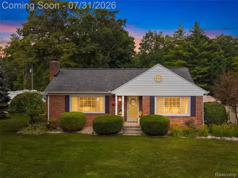 662 Michigan Ave, Marysville, MI 48040