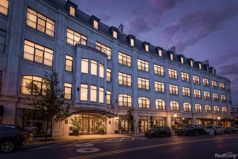 111 Willits St #202, Birmingham, MI 48009