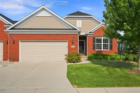 2279 Monte Vista Ct, Orion, MI 48360