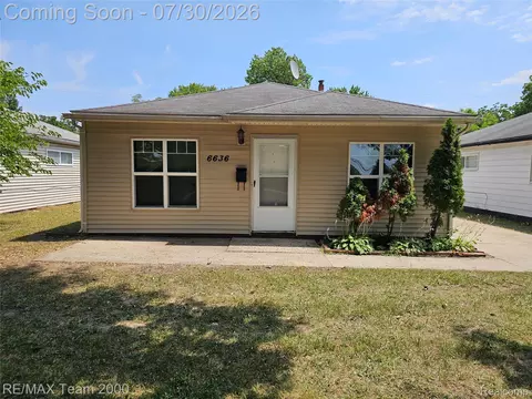 6636 N Waverly St, Dearborn Heights, MI 48127