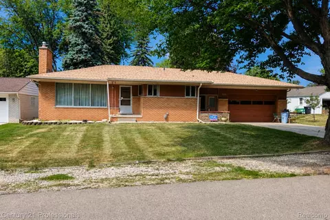 18625 Shadyside St, Livonia, MI 48152
