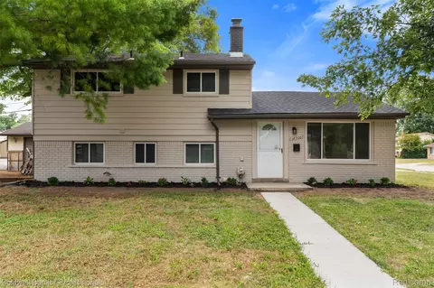 18300 Melvin St, Livonia, MI 48152