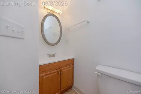 Bath - 281 Broadway, Springfield, MI 48350 photo 2 of 3