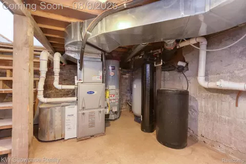 Other - 281 Broadway, Springfield, MI 48350 photo 11 of 16