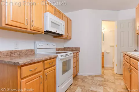 Kitchen - 281 Broadway, Springfield, MI 48350 photo 2 of 3