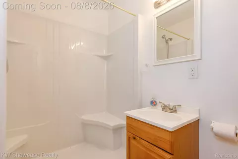 Bath - 281 Broadway, Springfield, MI 48350 photo 1 of 3