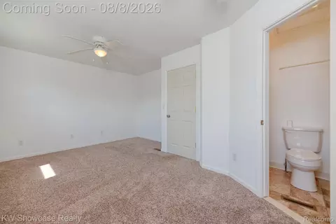 Bedroom - 281 Broadway, Springfield, MI 48350 photo 3 of 7