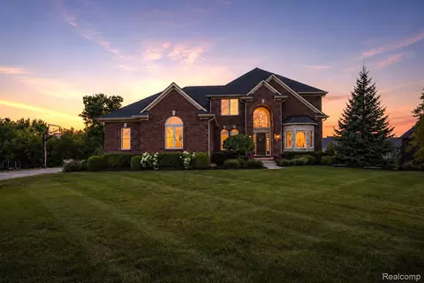 24447 Ravine Drive Dr, Lyon, MI 48178